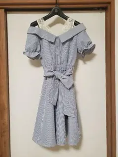 セシルマクビー　オフショルダー ストライプ ワンピース