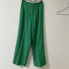 美品　GU カラースラックス　L