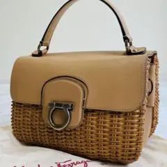 サルヴァトーレフェラガモ Salvatore Ferragamo カゴバッグ ハ サルヴァトーレ フェラガモ】新作「Ferragamo Cage Bag」発売、レザー