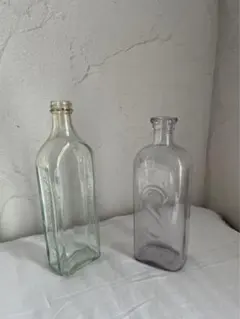 アンティークのガラス瓶　2本