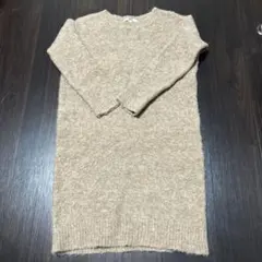 UNIQLO ベージュ 長そでニットワンピース