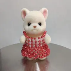 ハンドメイド　シルバニアファミリー　赤ちゃん用　ワンピースドレス　お洋服　ビーズ