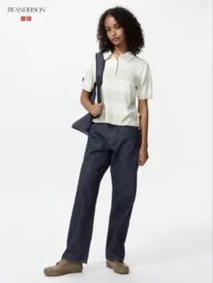 UNIQLO ストレートジーンズ　NAVY 21 補正ミシン仕上げ股下66cmのサムネイル
