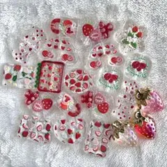 最新 クリア加工 アクリル キャラクター カスタムビーズ ストロベリー