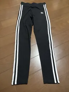adidas ブラック レギンス