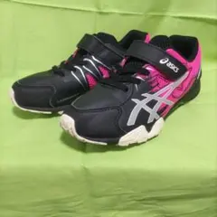 専用asics LAZERBEAM SD-MG 21.5 ブラック/ピンク 白底