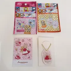 セリア　サンリオキャラクターズ　マロンクリーム　シールとキーホルダー