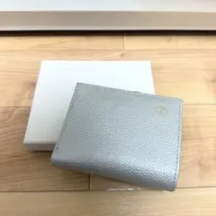 皇居限定 新品未使用品 完売品シルバー レザー 二つ折り財布 箱付き