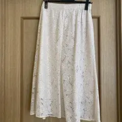 オンワード　Feroux フラワーレーススカート