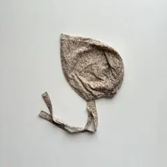 monbebe リーフ柄ボンネット