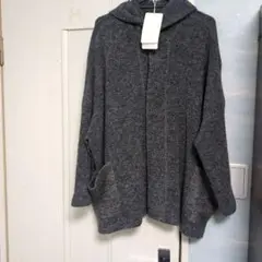 美品 ヒムカシマグネットボタンカーディガン