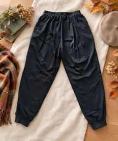 美品　ジョガーパンツ　ブラック