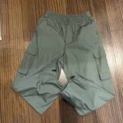 GU カーキ カーゴパンツ