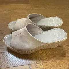 ベージュ スエード風 オープントゥ サンダル