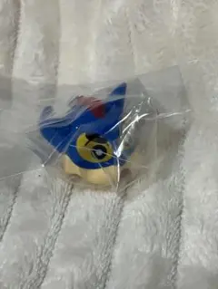 カプセルトイ　クレヨンしんちゃん　ファッションリング