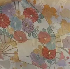 アンティーク　四季花模様　着物 正絹