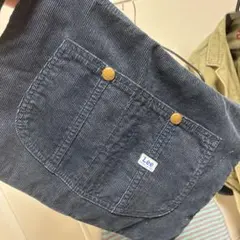 리 네이비 코듀로이 클러치