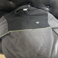 adidas ハーフジップ トレーナー