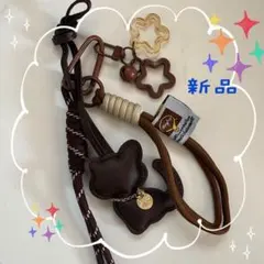 新品　レザー風キーホルダー 複数チャーム付き　鈴もなります♡ 韓国風じゃらじゃら