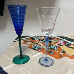 不揃い　カクテル　花　コップ