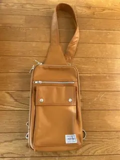 ブラウン 合成皮革 ショルダーバッグ