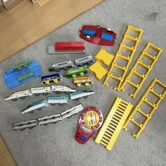 プラレール 車両、橋脚、いろいろ、おまけつき