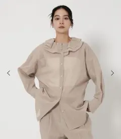 BEAUTY&YOUTH コットンシアーストライプ フリルシャツ