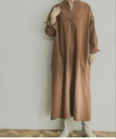 ワンピース コーデュロイ　スキッパーワンピース　キャメル