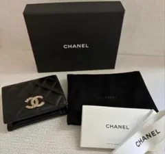 CHANEL 二つ折り財布　マトラッセ　キャビアスキン　ココマーク　ブラック