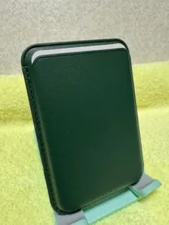 純正互換品 iPhone レザーォレット グリーン