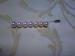 パールブローチ