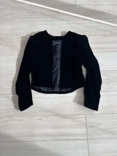 黒 ベルベット ノーカラー クロップドジャケット