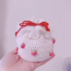 ♡*♡様 いちごのまんまるフリル巾着ポーチ　編み物　ハンドメイド