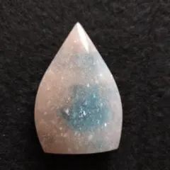 トロレアイト 置物