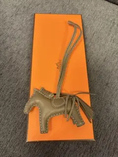 HERMES コリエ ド シアン エプソン エトゥープ シルバー金具 - メルカリ