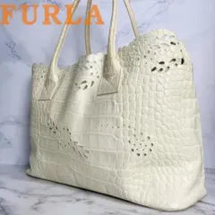 B826【大容量】FURLA★クロコ型押し アイボリー レザー トートバッグ