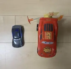 カーズ ライトニングマックィーン ライトチェーサー&ミニカーセット