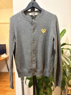 PLAY COMME des GARÇONS ゴールドハートロゴ カーディガンのサムネイル