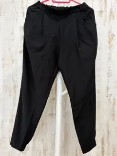 GU ブラック カジュアルパンツ