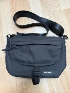 niko and ブラック ショルダーバッグ