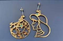 【ディズニー】アラジン ジャスミン ピアス アシンメトリー ゴールドのサムネイル