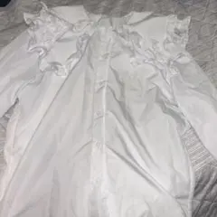 フリフリブラウス