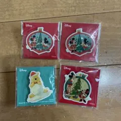 ディズニー　バッジ　クリスマス　4点セット　ミッキーミニー　プーさん