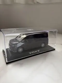 希少】新型VOXY ヴォクシー アーバンロック（都会的な灰色） - メルカリ