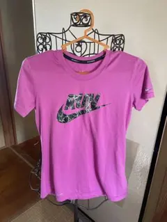 Nike DRI-FIT ピンク Tシャツ Sのサムネイル