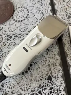 【ジャンク品】水洗い可 ヘアーカッター イズミ IHC-32