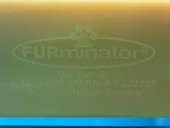 FURminator ファーミネーター 毛取りブラシのサムネイル