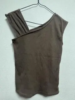 OLIVE des OLIVE アシンメトリー リブタンクトップ ブラウン