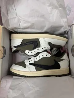 Travis Scott × Nike Air Jordan 1 Low OG