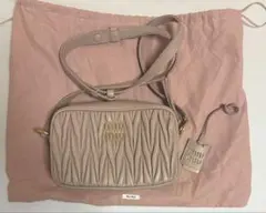 miumiu マテラッセ ショルダーバッグのサムネイル